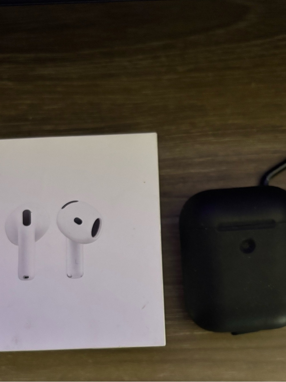 Apple White Wireless Earbuds with Black Protective Case